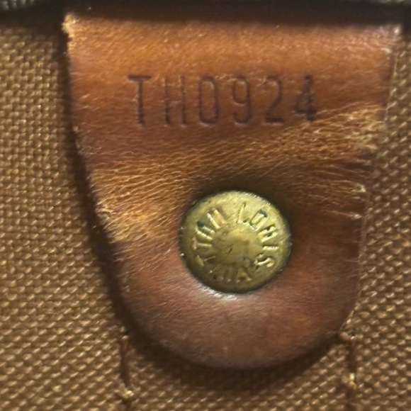 Louis Vuitton Monogram LV Keepall 45 handbag Brown Travel Duffle Bag. A Beauty! - Picture 15 of 15